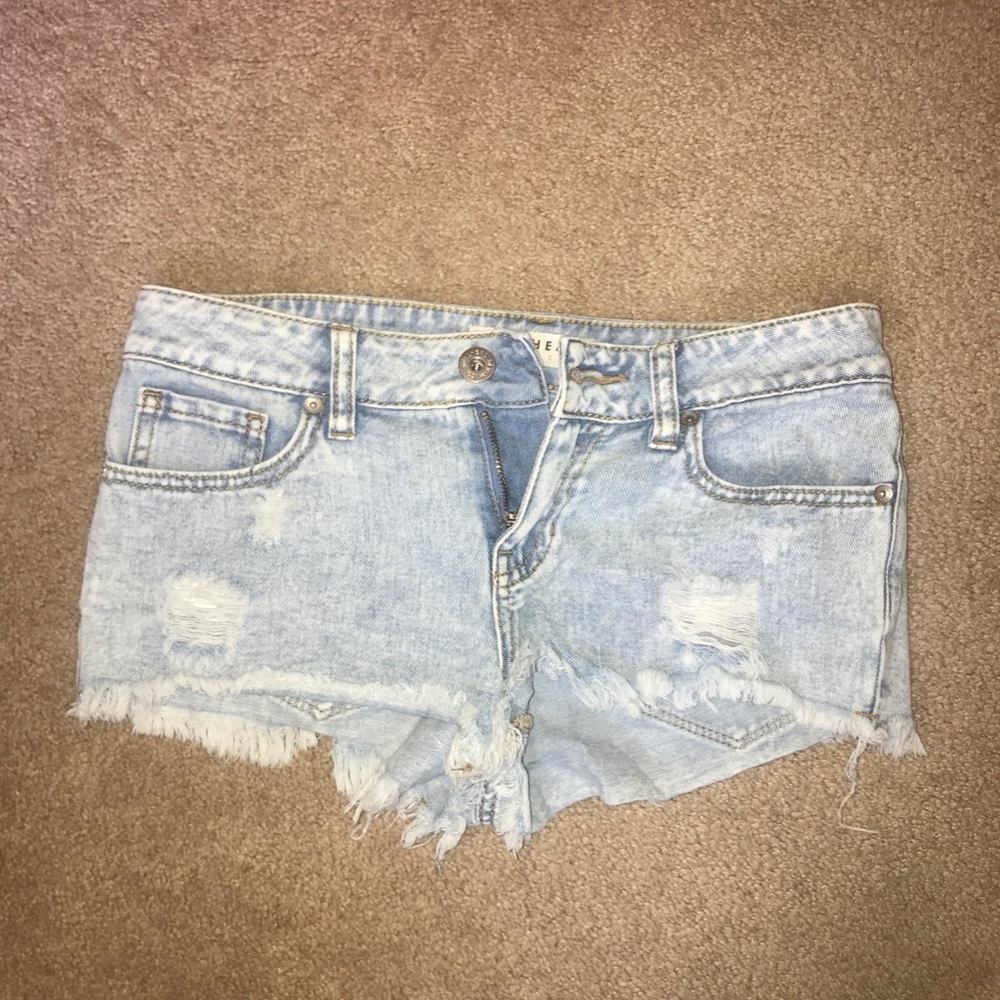 pac sun, size 1, low-rise jean shorts